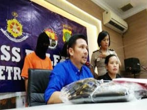Polres Jakarta Selatan Ringkus Tersangka Pedofil di Jagakarsa Polres Jakarta Selatan Ringkus Tersangka Pedofil di Jagakarsa